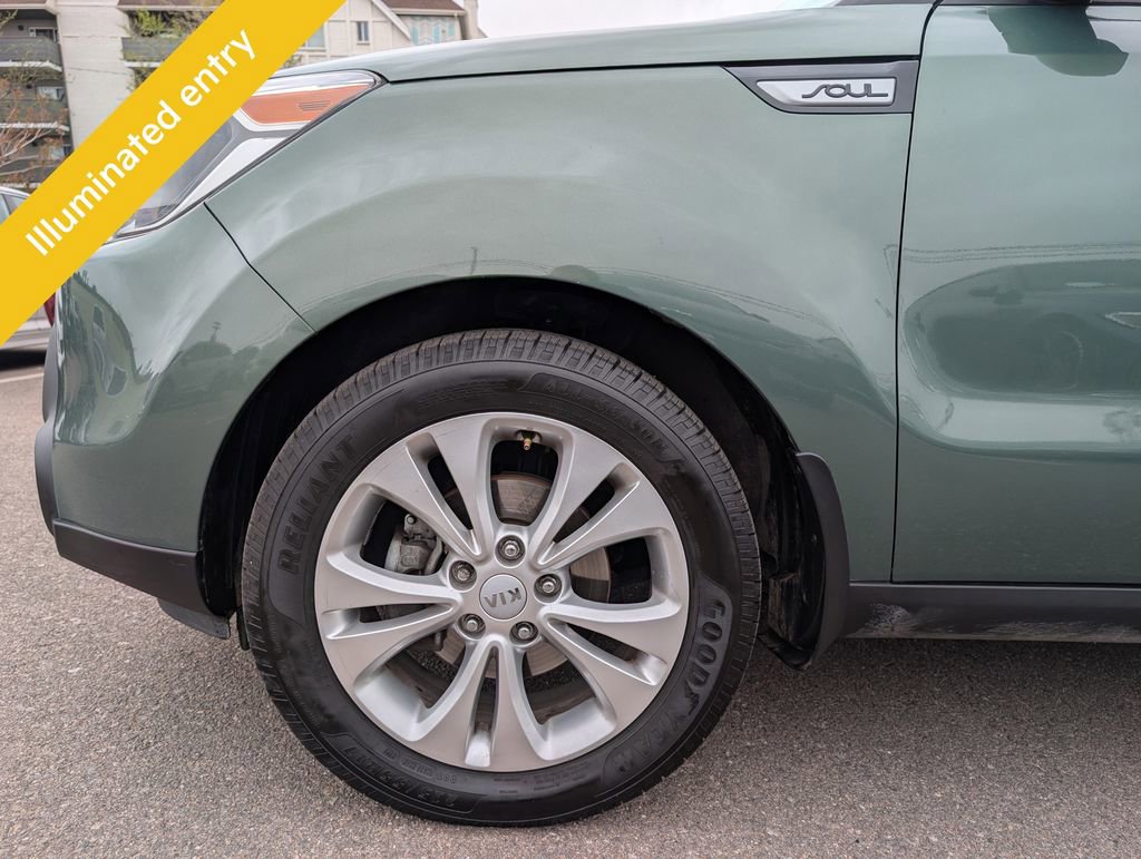 Used 2014 Kia Soul + FWD image 10