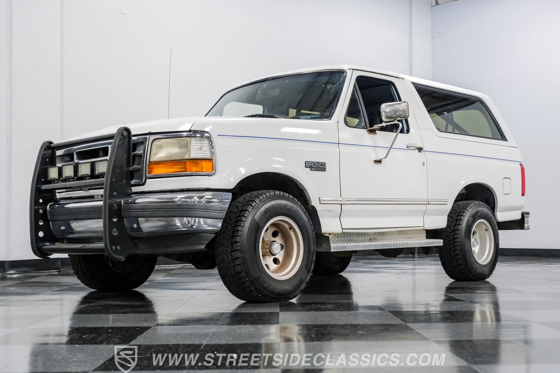Used 1994 Ford Bronco XLT image 19