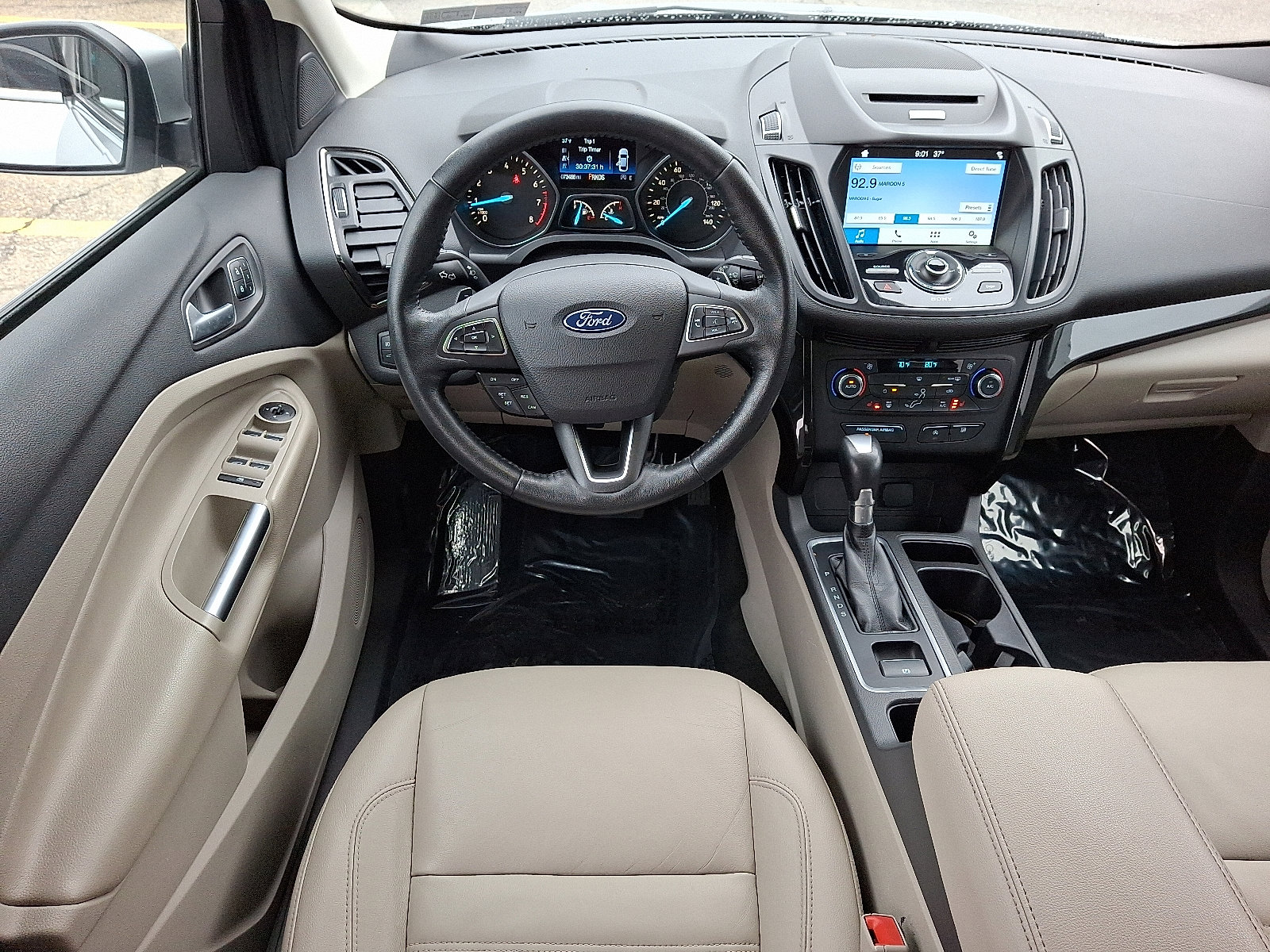 Used 2017 Ford Escape Titanium image 11