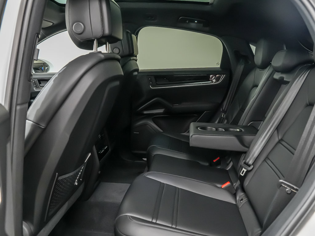 New 2026 Porsche Cayenne S AWD/4WD image 17