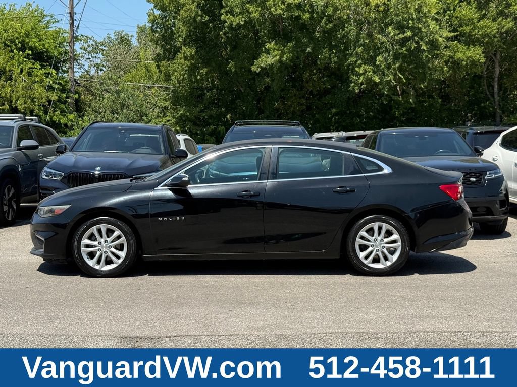 Used 2017 Chevrolet Malibu LT w/ Leather Package FWD image 8