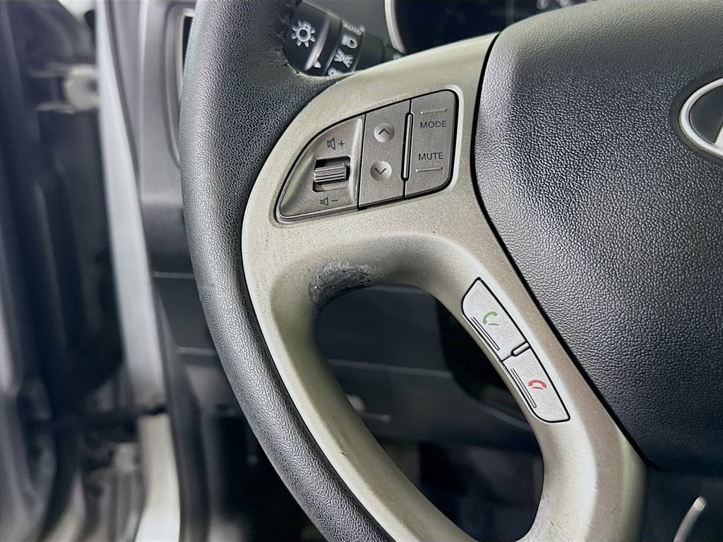 Used 2013 Hyundai Tucson GLS image 19