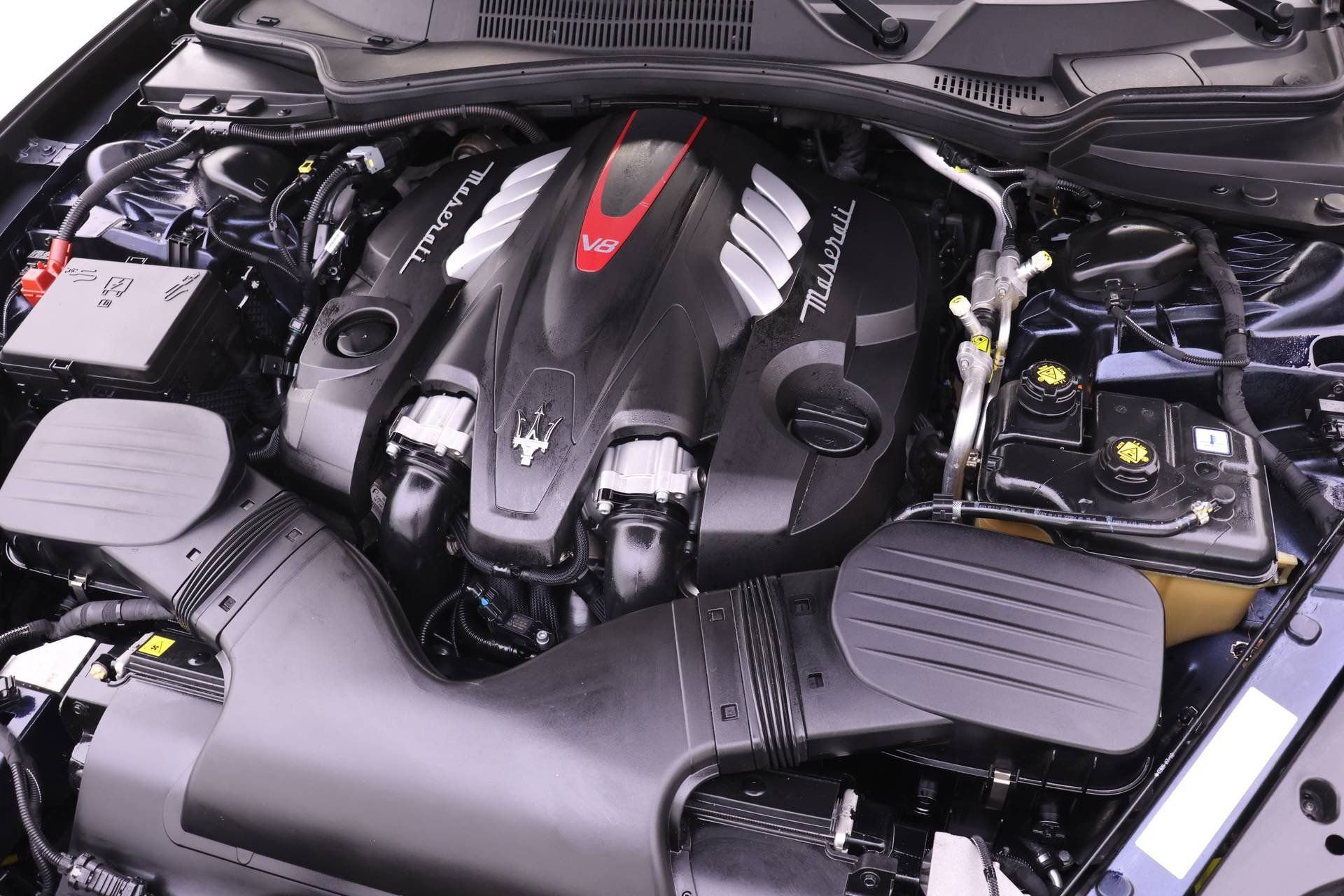 Used 2020 Maserati Quattroporte GTS GranLusso image 24