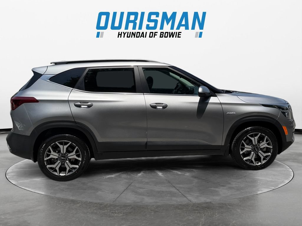 Used 2023 Kia Seltos EX AWD/4WD image 7
