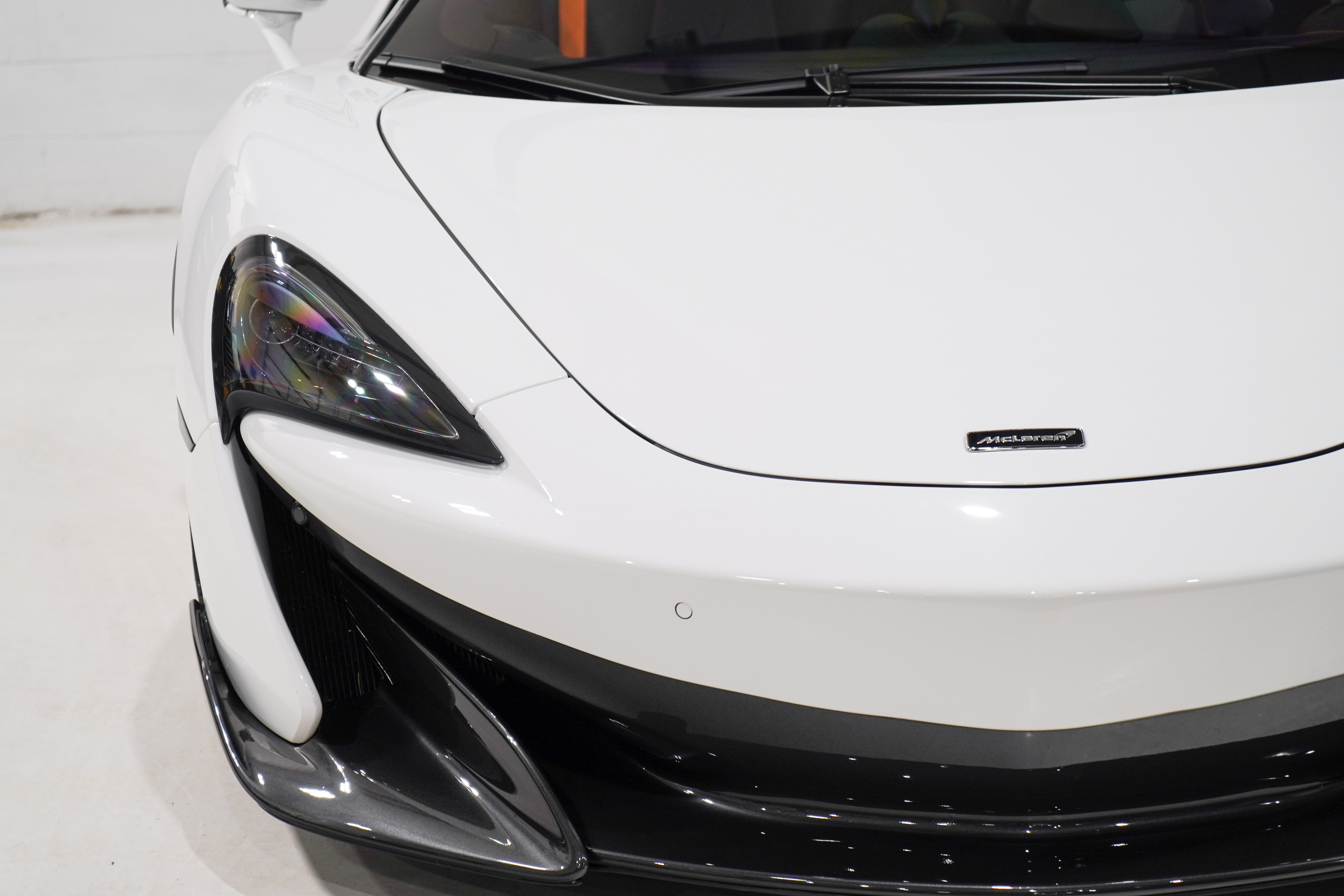 Used 2020 McLaren 600LT Spider RWD image 31