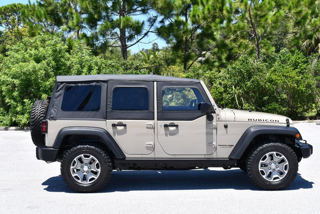 Used 2018 Jeep Wrangler Unlimited Rubicon w/ Connectivity Group AWD/4WD image 31
