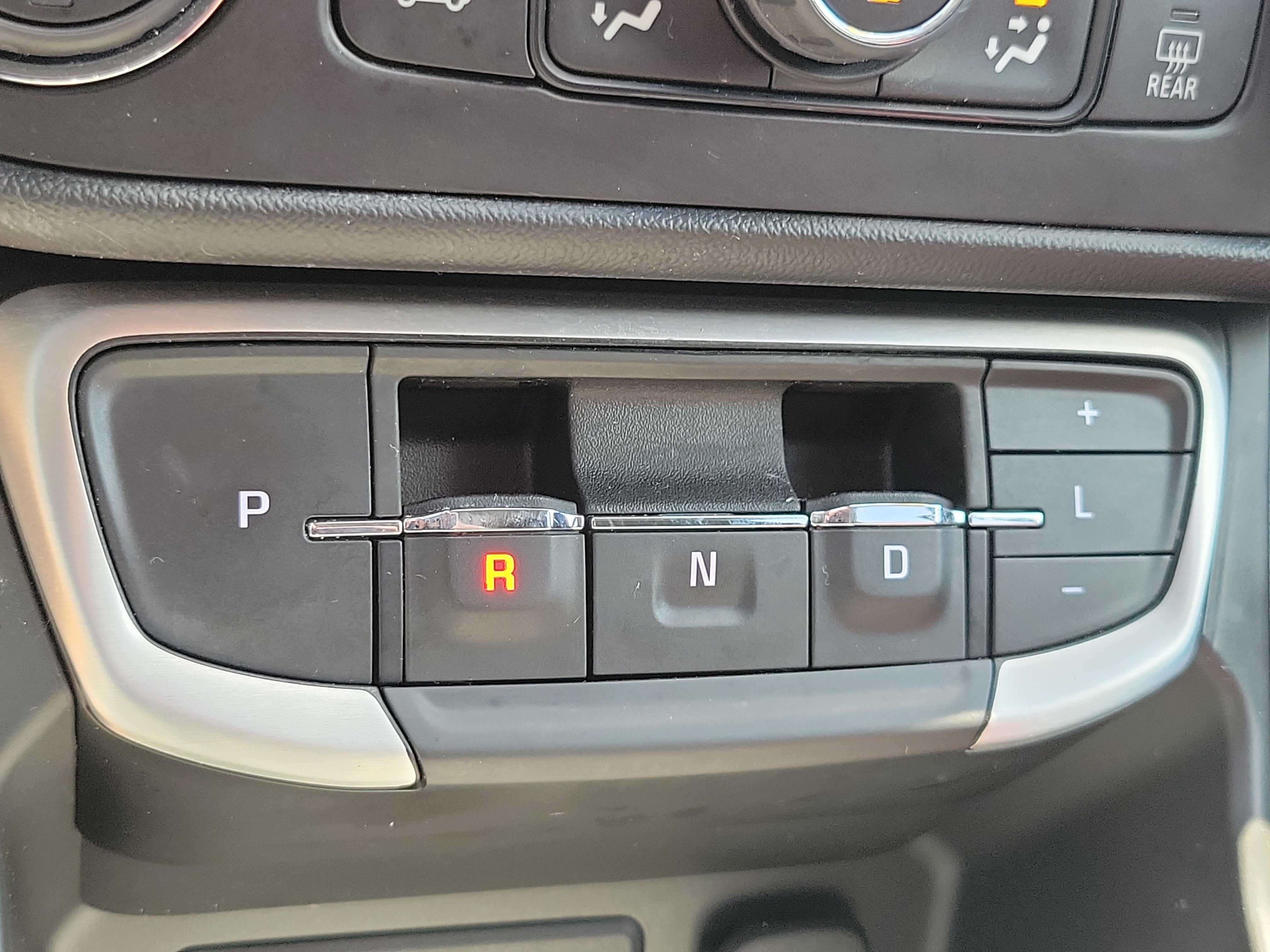 Used 2022 GMC Terrain SLE w/ Driver Convenience Package FWD image 26
