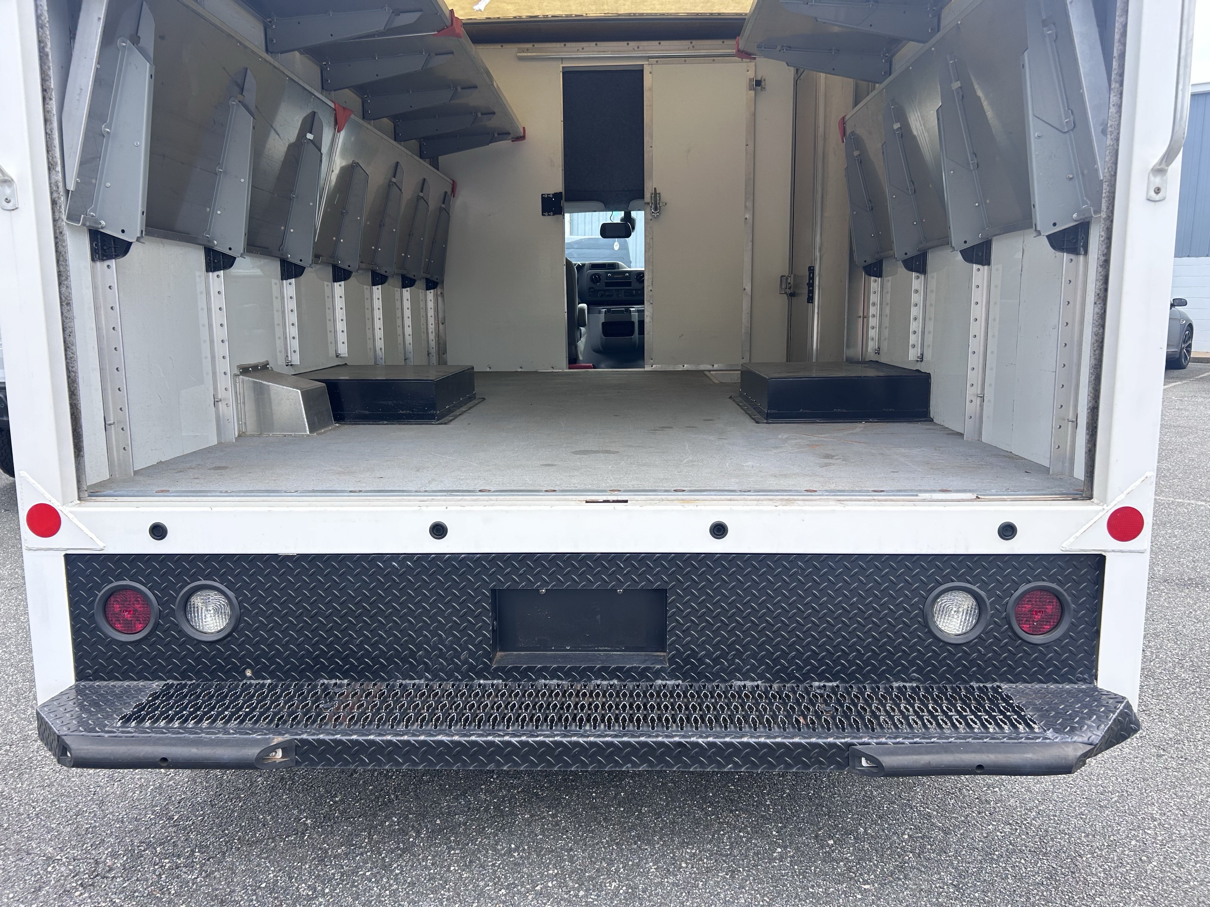 Used 2022 Ford E-350 and Econoline 350 Super Duty RWD image 20