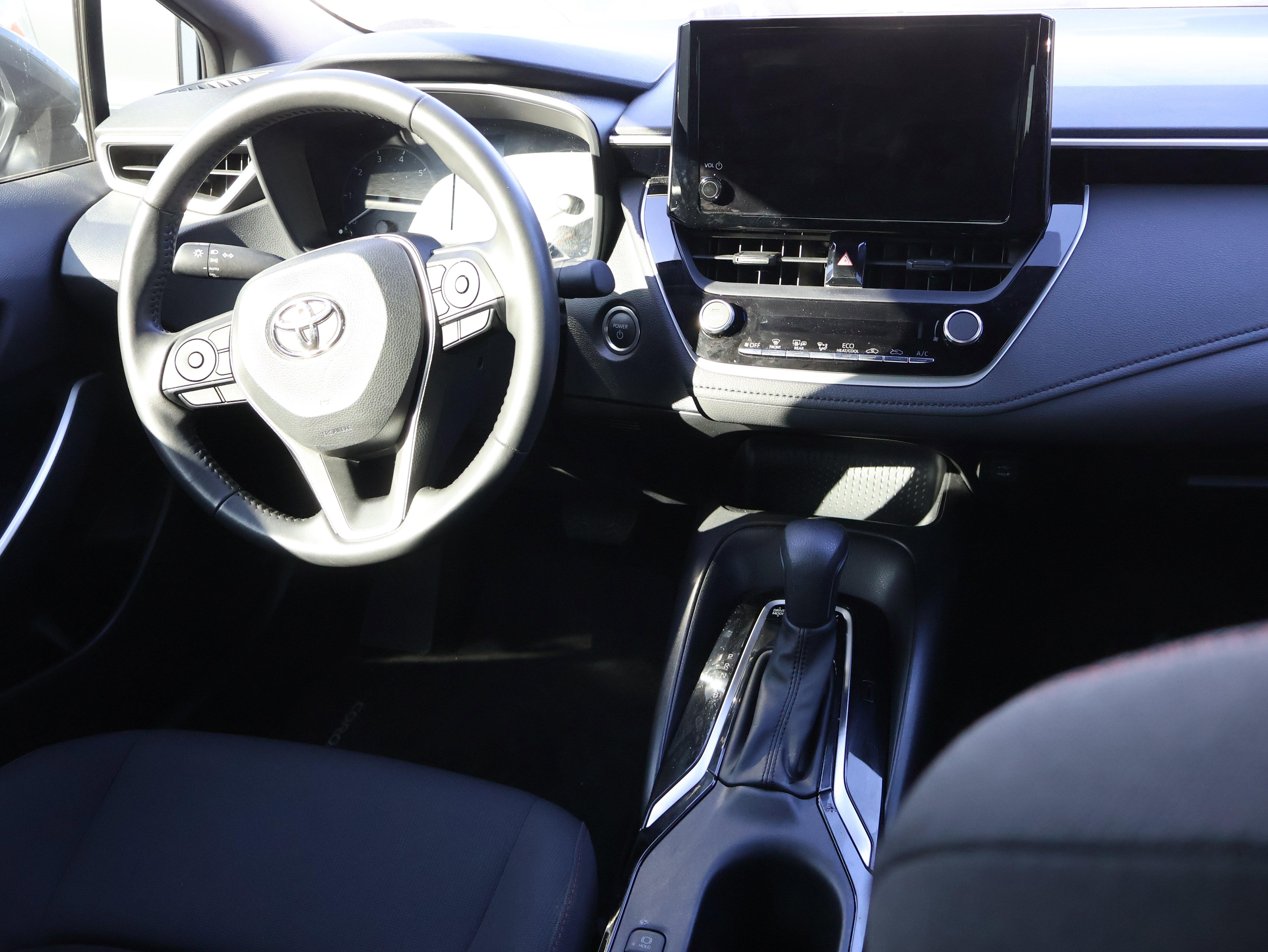 Used 2024 Toyota Corolla SE image 12