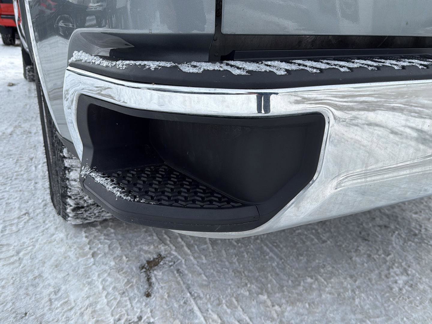 Used 2025 Chevrolet Silverado 1500 LT image 9