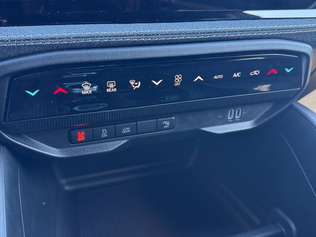 New 2026 Jeep Cherokee Laredo AWD/4WD image 20