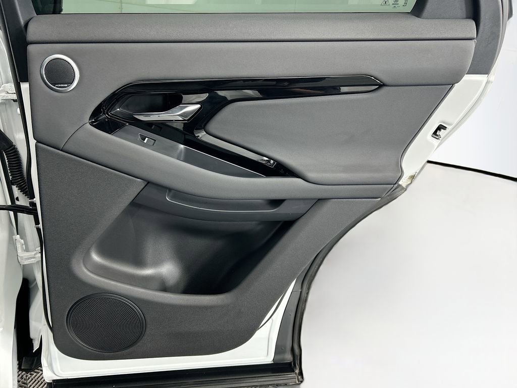 Used 2025 Land Rover Range Rover Evoque S image 26
