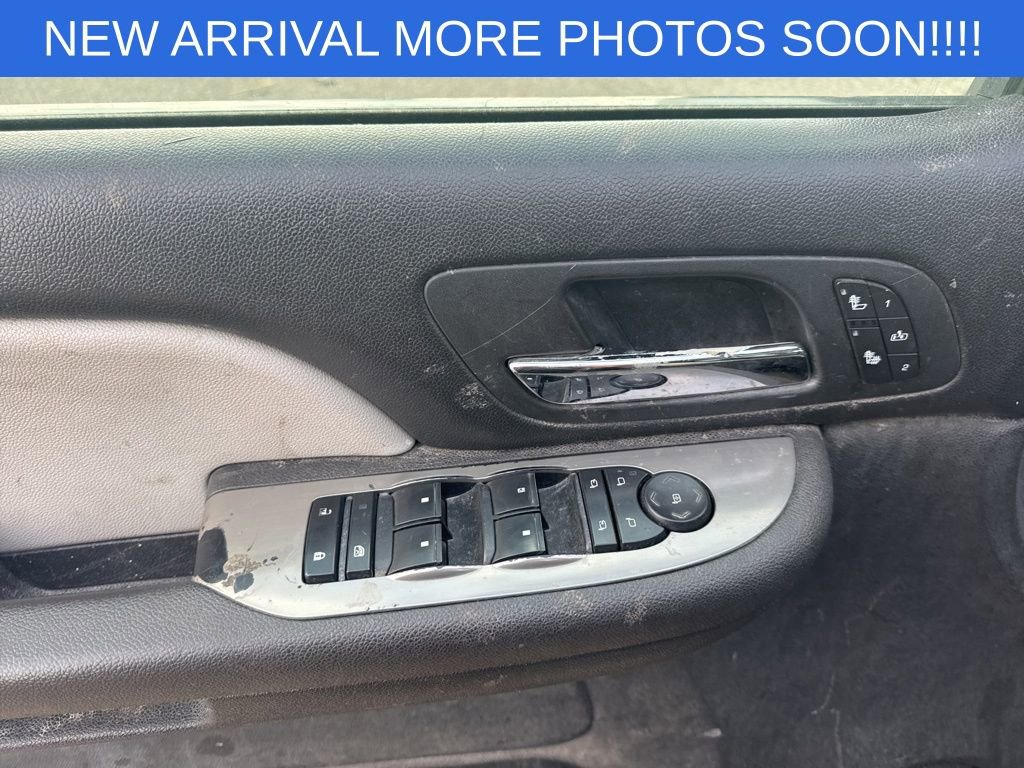Used 2008 Chevrolet Suburban LT w/ LT Preferred Equipment Group image 12