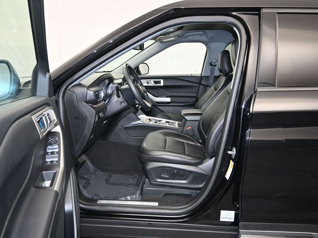 Used 2023 Ford Explorer Limited w/ Equipment Group 301A image 20