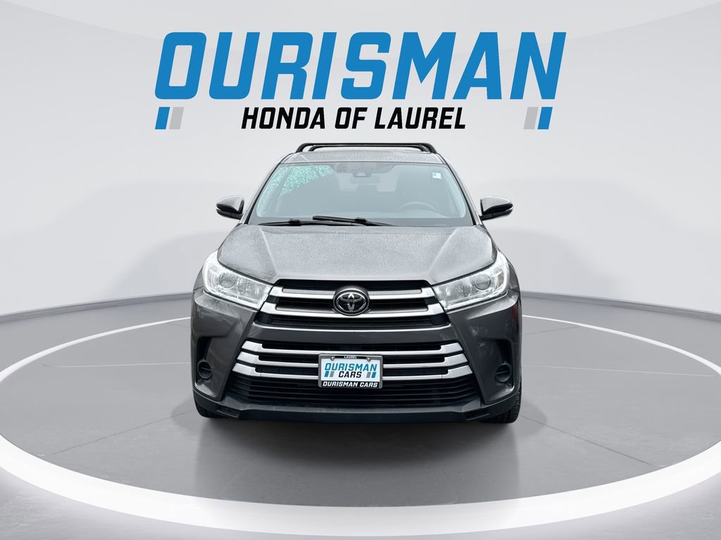 Used 2019 Toyota Highlander LE image 3