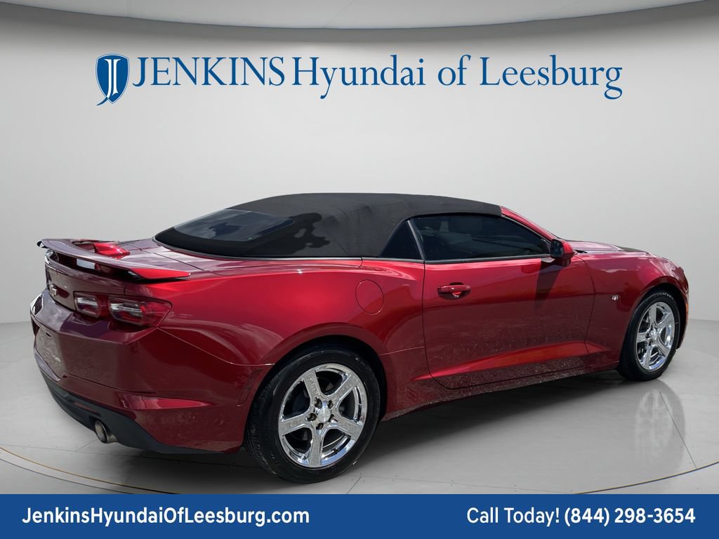 Used 2024 Chevrolet Camaro LT w/ Technology Package RWD image 5