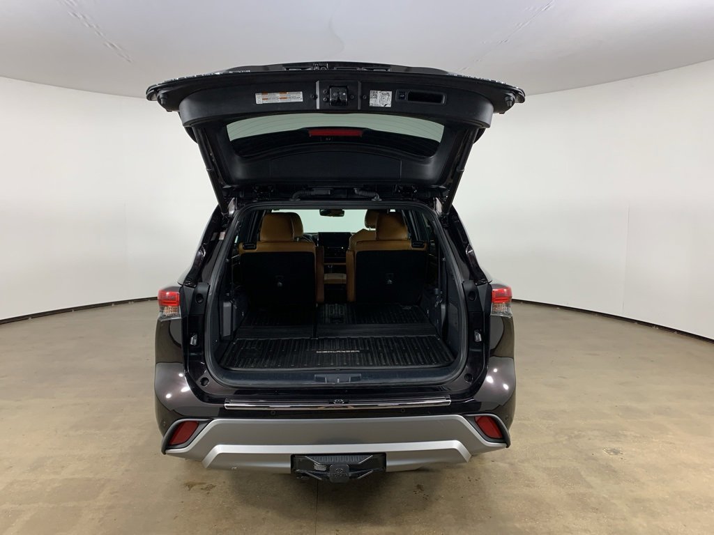 Used 2022 Toyota Highlander Platinum image 34