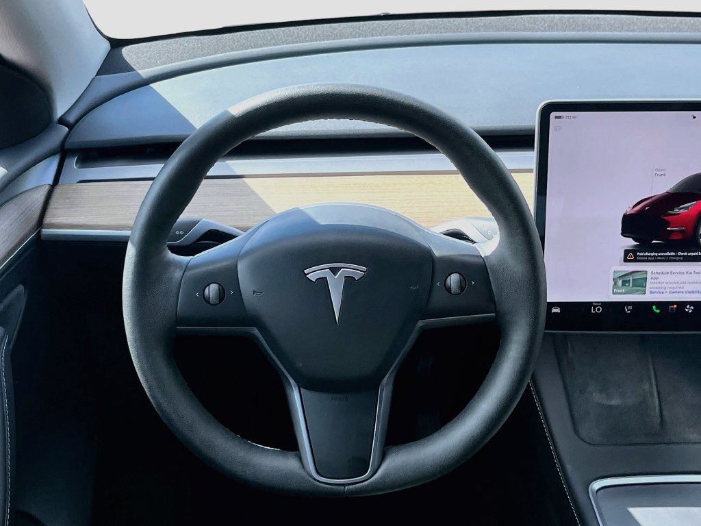 Used 2024 Tesla Model Y Long Range AWD/4WD image 11