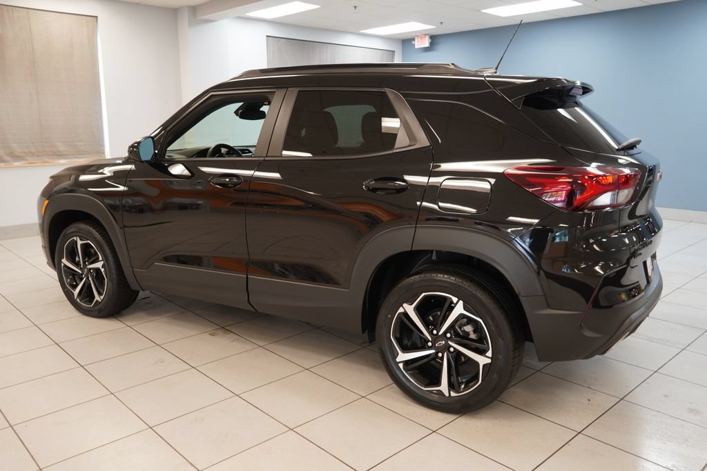 Certified 2023 Chevrolet TrailBlazer RS w/ Convenience Package AWD/4WD image 7