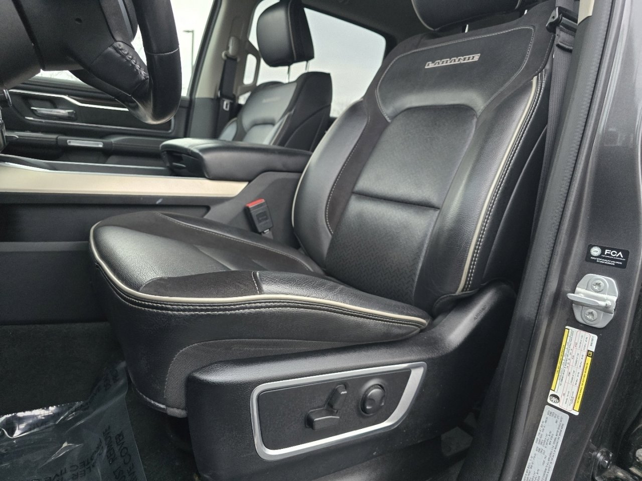 Used 2022 RAM 1500 Laramie image 24