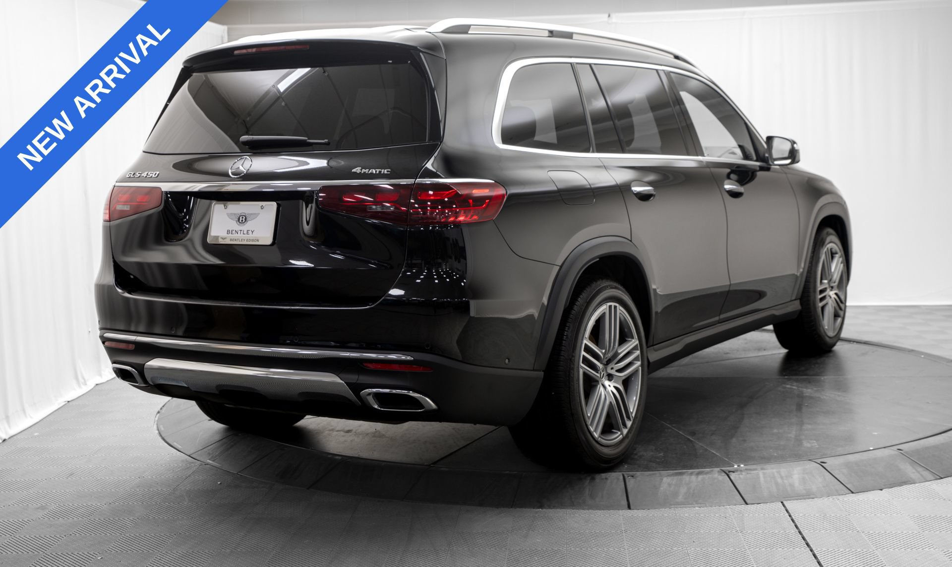 Used 2025 Mercedes-Benz GLS 450 4MATIC image 7