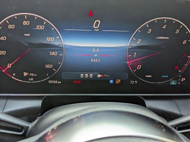 Used 2025 Mercedes-Benz GLC 300 4MATIC image 11