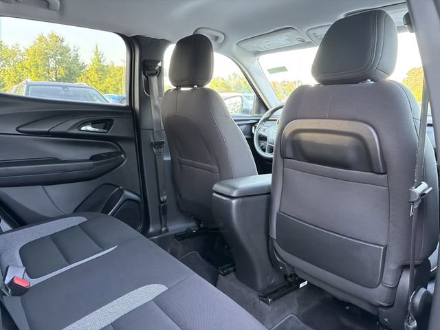 Used 2023 Chevrolet TrailBlazer LT FWD image 16