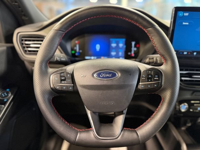 Used 2025 Ford Escape ST-Line w/ Tech Pack #1 AWD/4WD image 24