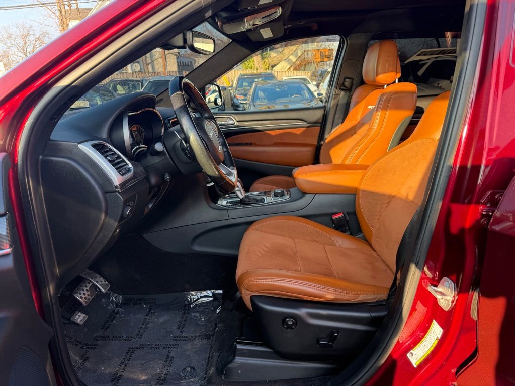 Used 2018 Jeep Grand Cherokee SRT image 11