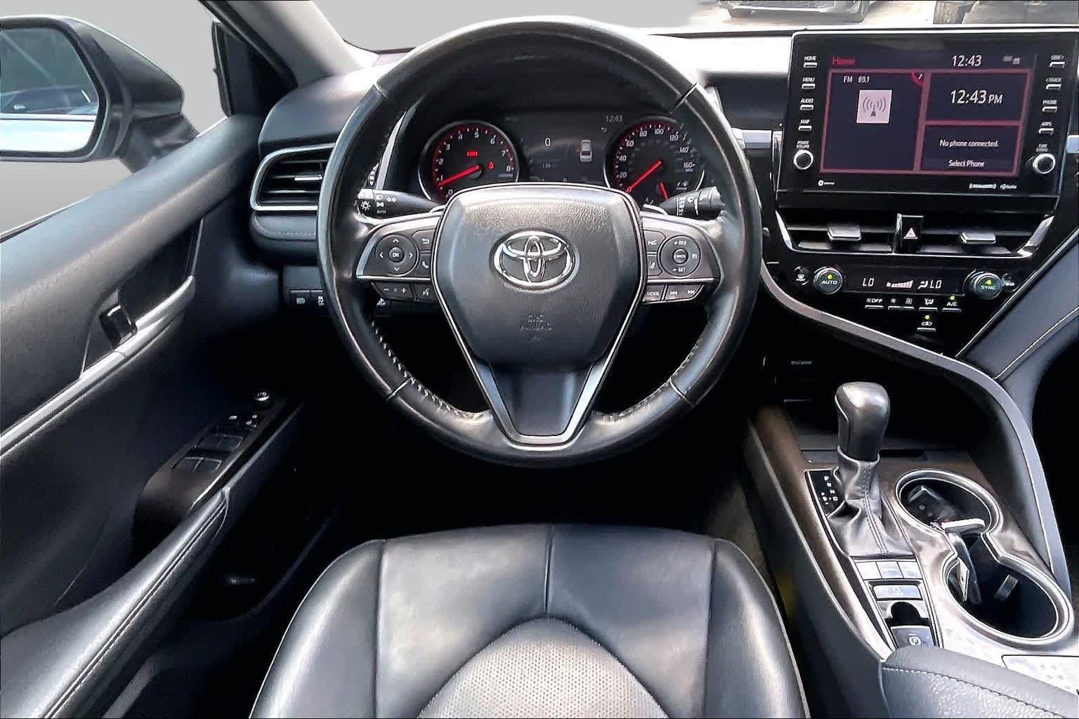 Used 2024 Toyota Camry XSE FWD image 6