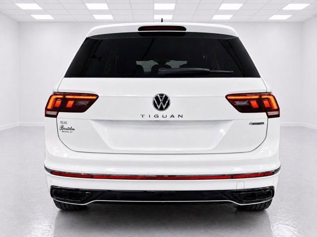 Used 2023 Volkswagen Tiguan SE R-Line AWD/4WD image 9