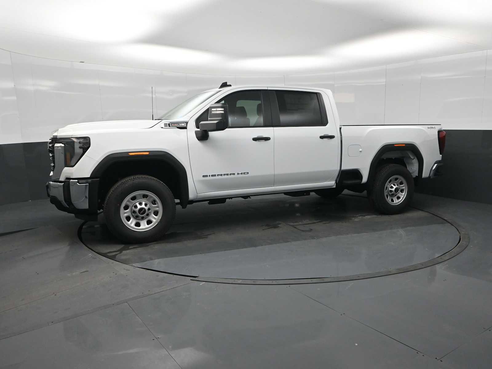 New 2026 GMC Sierra 2500 Pro w/ Convenience Package AWD/4WD image 4