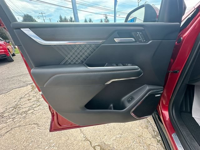 Used 2025 GMC Acadia Denali w/ LPO, Floor Liner Package FWD image 25