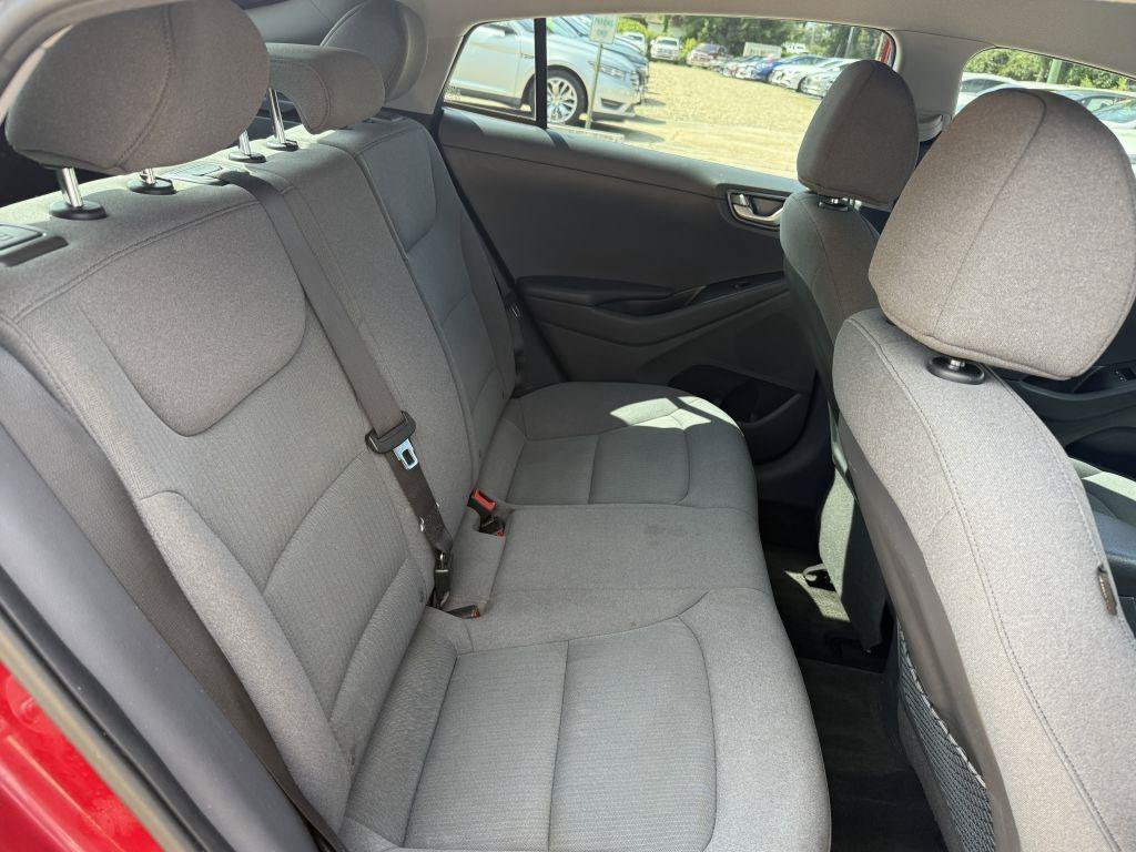 Used 2020 Hyundai Ioniq Blue FWD image 11
