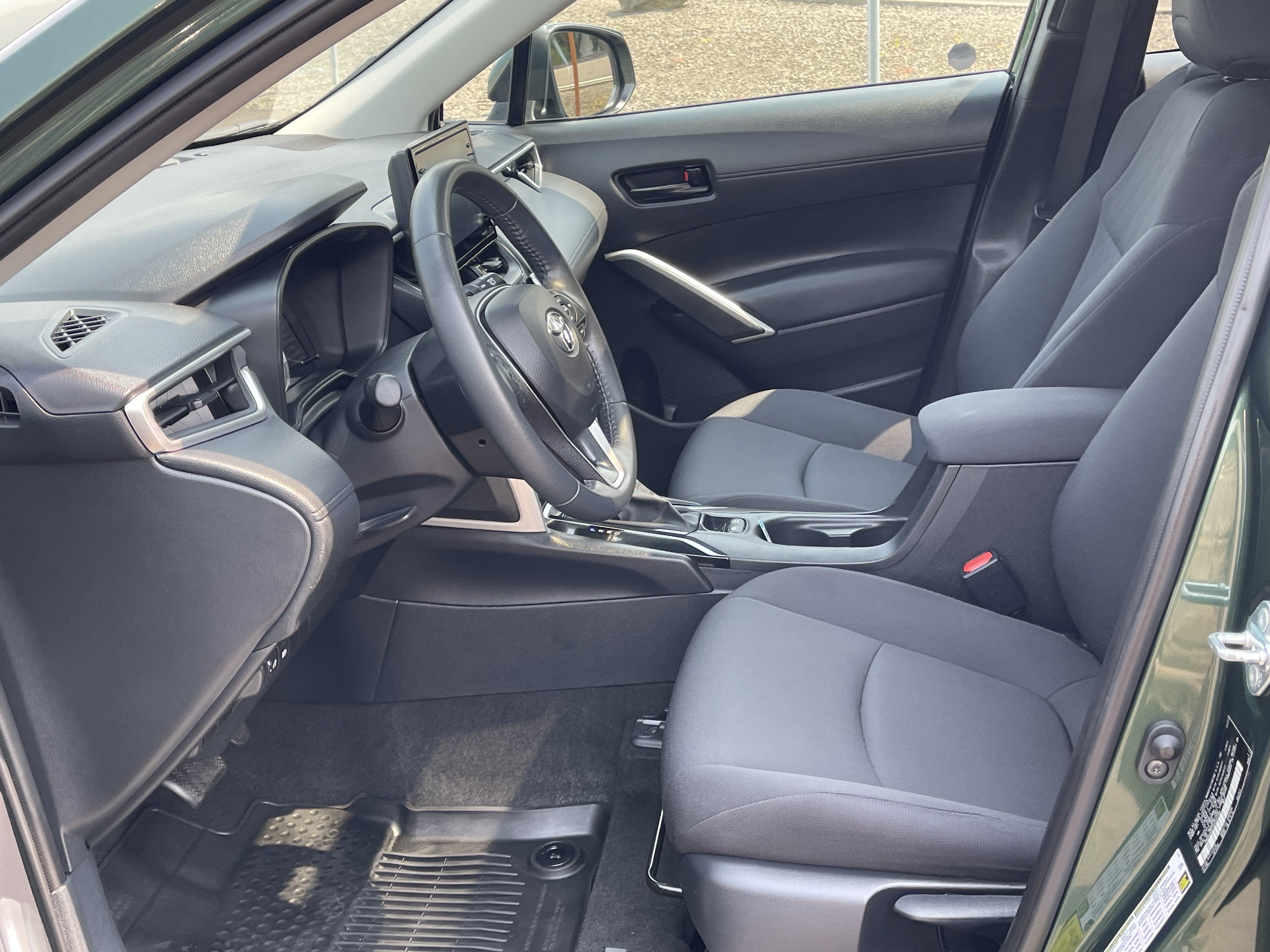 Used 2022 Toyota Corolla Cross LE w/ Moonroof Package AWD/4WD image 12