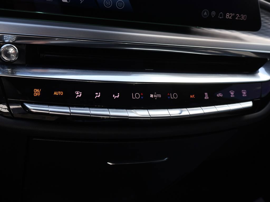 Used 2024 Cadillac Lyriq Luxury image 38