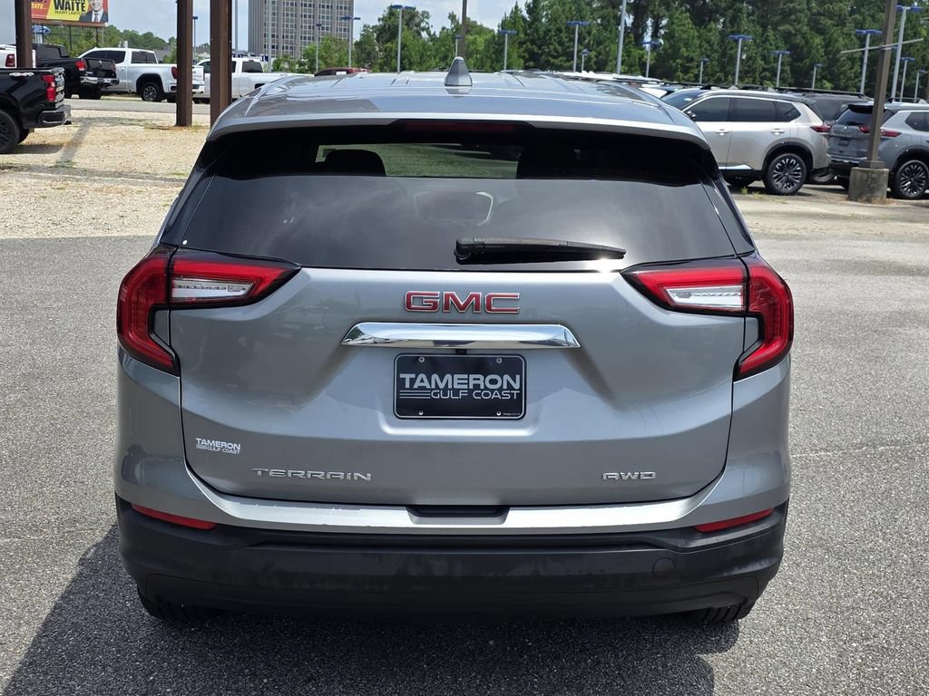 Used 2024 GMC Terrain SLE AWD/4WD image 4