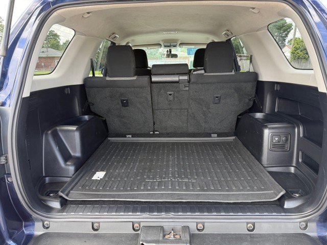 Used 2017 Toyota 4Runner SR5 AWD/4WD image 15