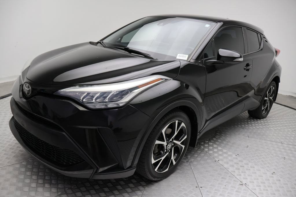Certified 2020 Toyota C-HR XLE image 2