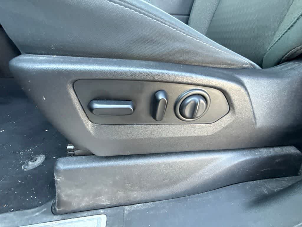 Used 2019 Chevrolet Silverado 1500 RST AWD/4WD image 15