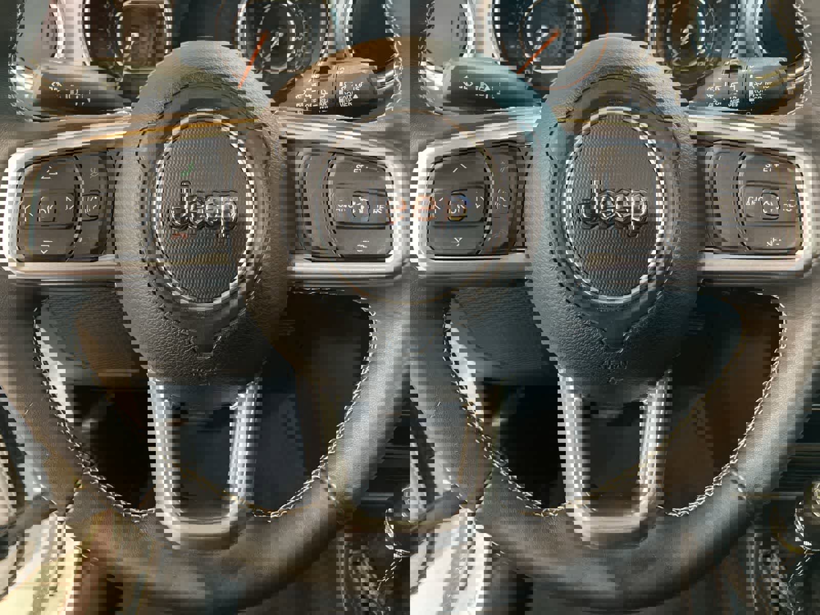 Used 2019 Jeep Wrangler Unlimited Sahara image 14