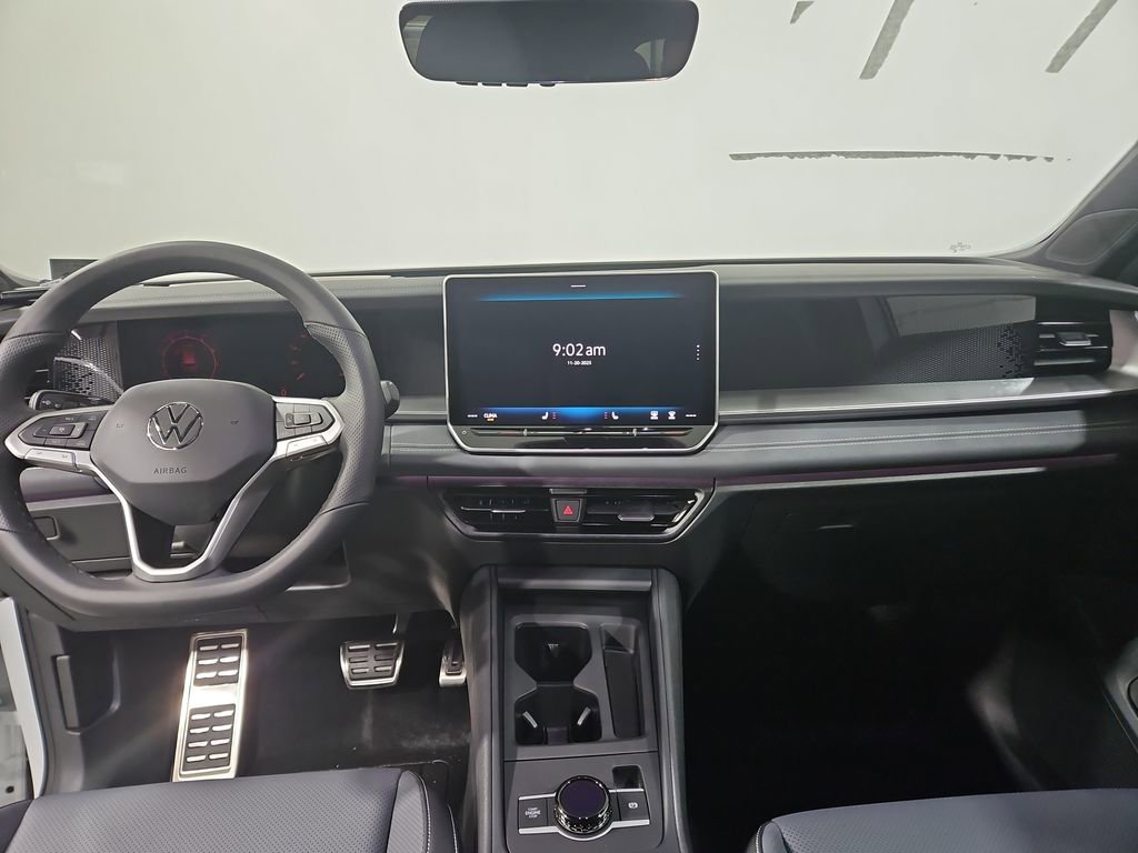 New 2026 Volkswagen Tiguan SE R-Line image 17