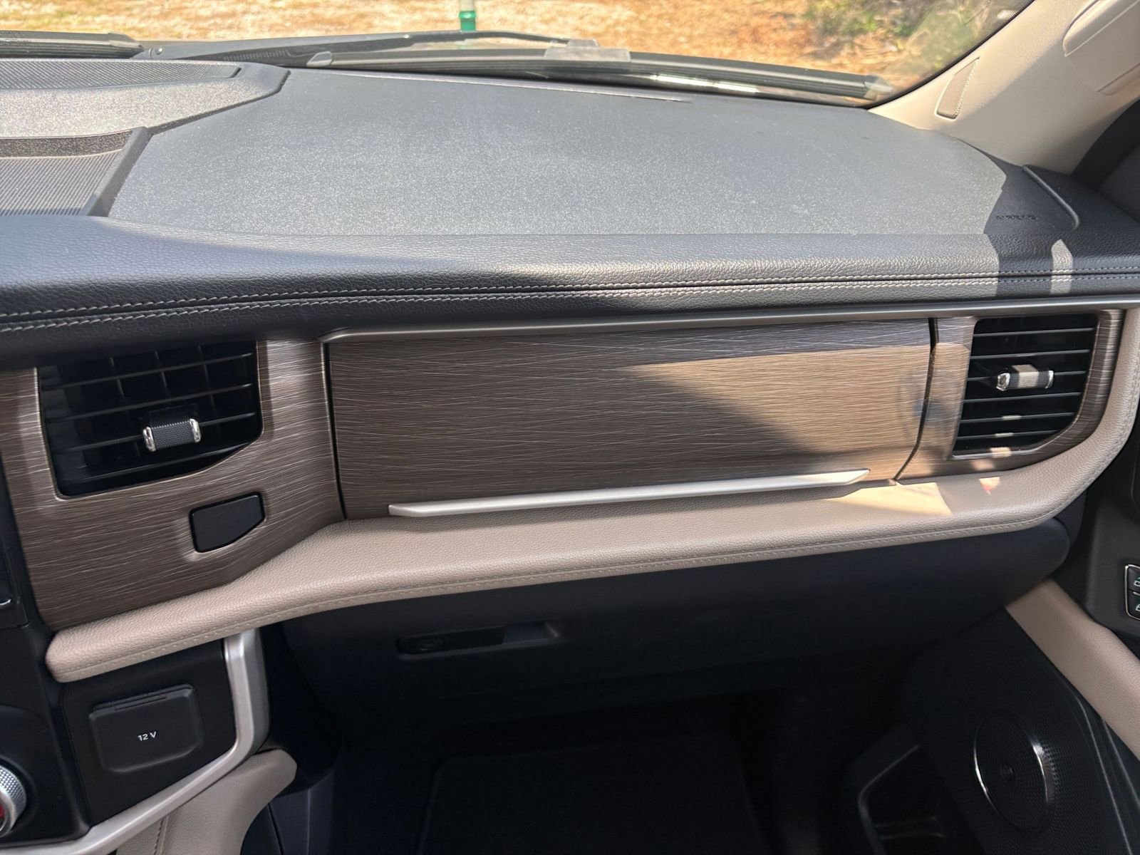 Used 2024 Ford Expedition Limited RWD image 40