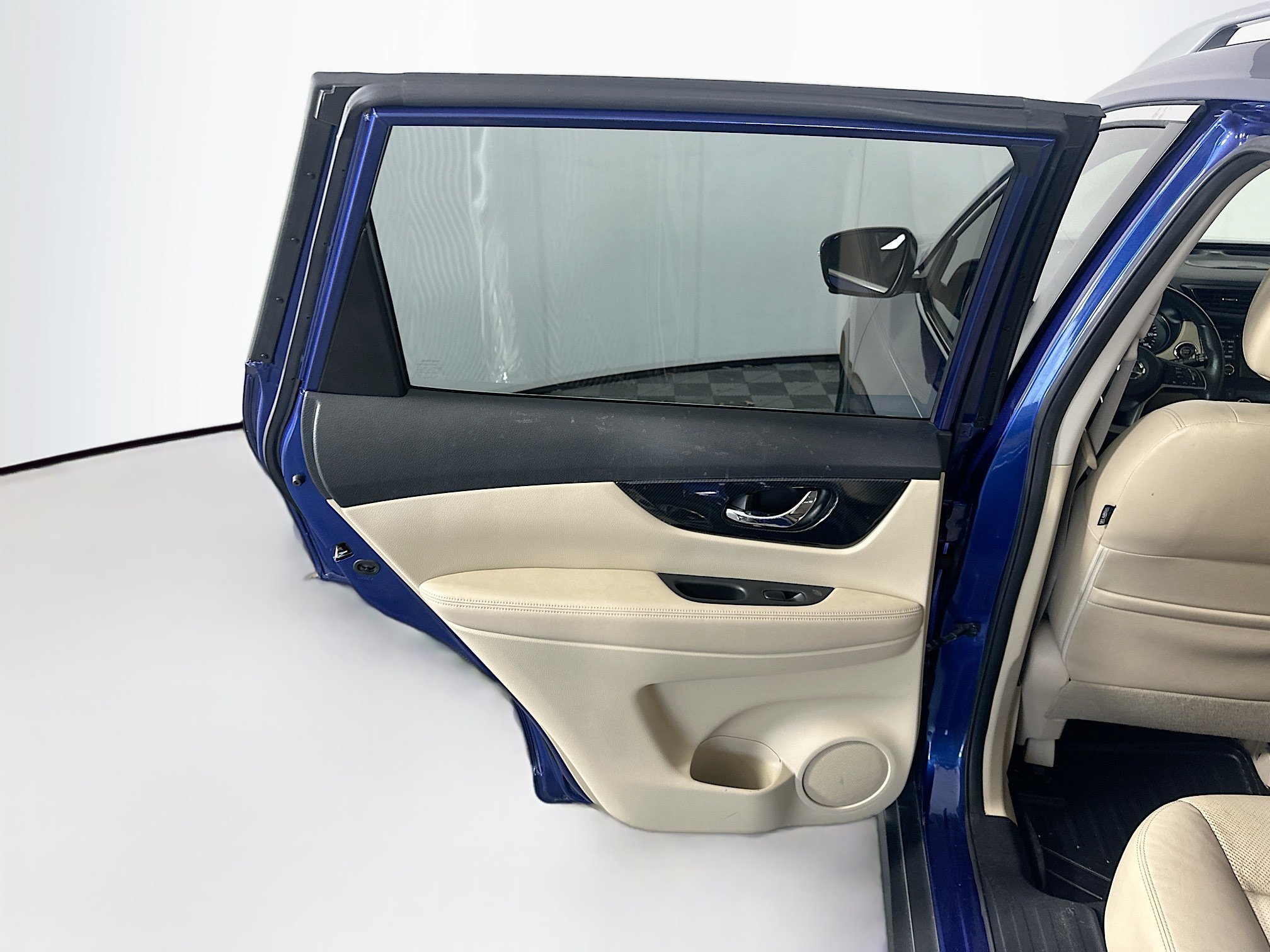Used 2017 Nissan Rogue SL FWD image 26