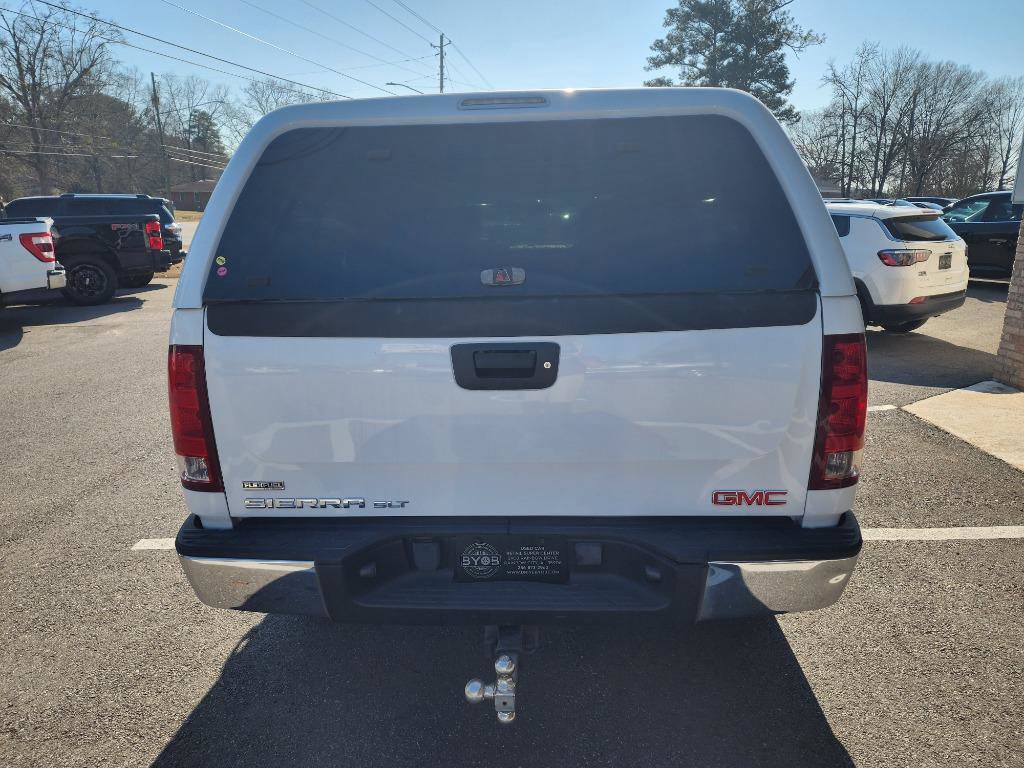 Used 2009 GMC Sierra 1500 SLT w/ Suspension Package, Off-Road image 4