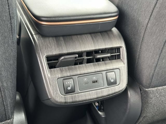 Used 2023 Nissan Ariya AWD image 16