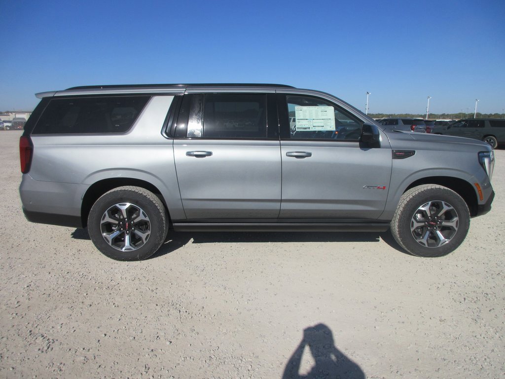 New 2026 GMC Yukon XL AT4 Ultimate image 3