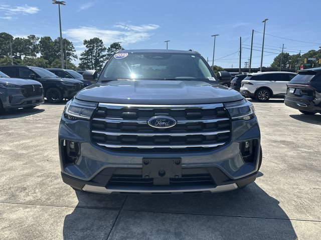 Used 2025 Ford Explorer Active w/ Active Comfort Package AWD/4WD image 9