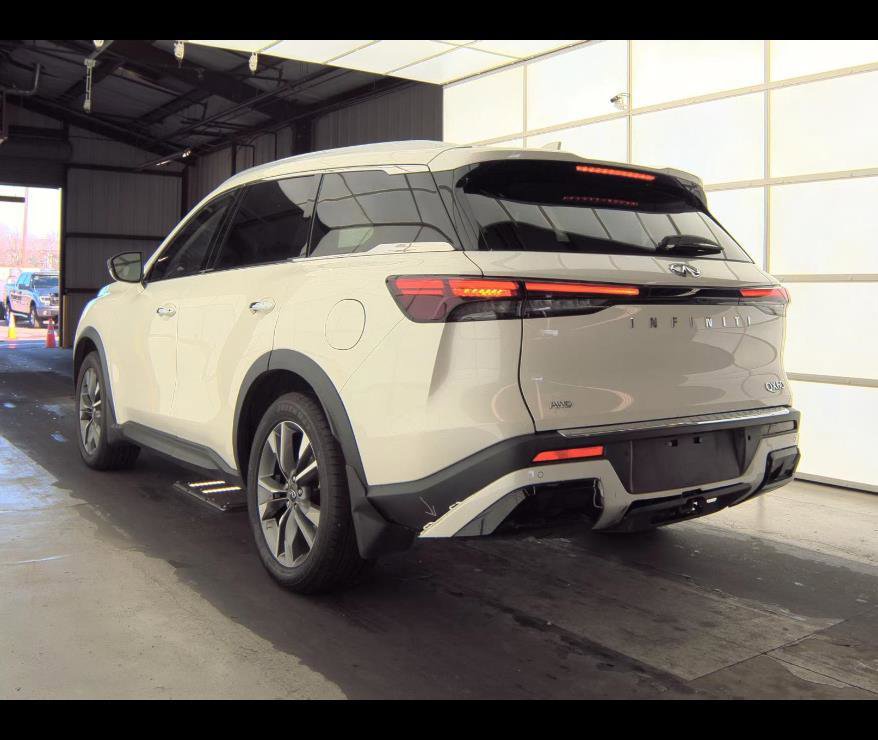 Used 2023 INFINITI QX60 Luxe w/ Performance Audio Package image 9