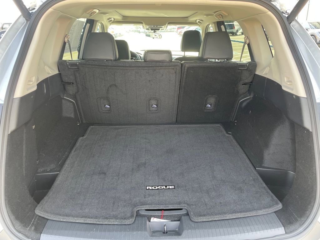 Used 2023 Nissan Rogue SV w/ SV Premium B Package image 24